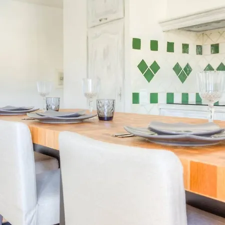 Sur Mer - Sleeps 6, Cosy And Comfortable *