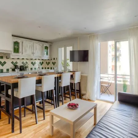 Sur Mer - Sleeps 6, Cosy And Comfortable Apartman Cagnes-sur-Mer
