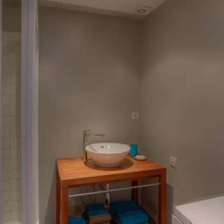 Sur Mer - Sleeps 6, Cosy And Comfortable