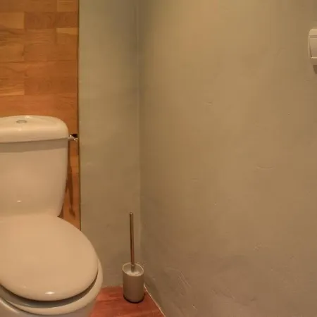 Sur Mer - Sleeps 6, Cosy And Comfortable Lägenhet