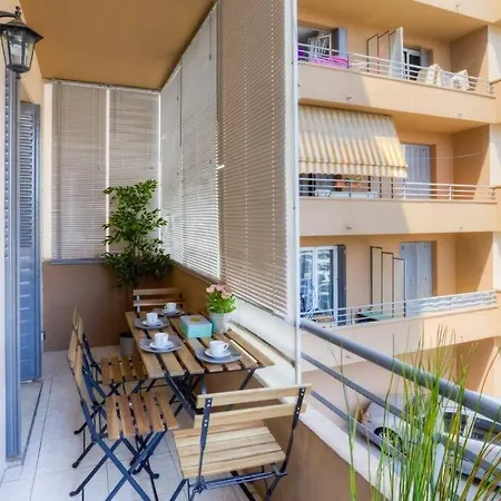 Lägenhet Sur Mer - Sleeps 6, Cosy And Comfortable *