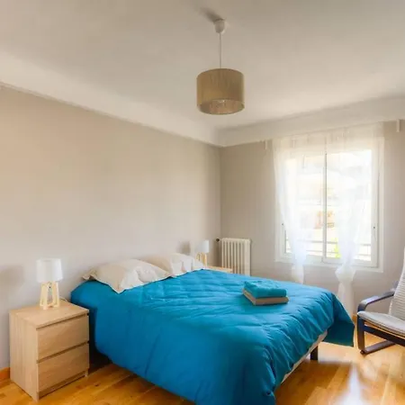 Lägenhet Sur Mer - Sleeps 6, Cosy And Comfortable Cagnes-sur-Mer